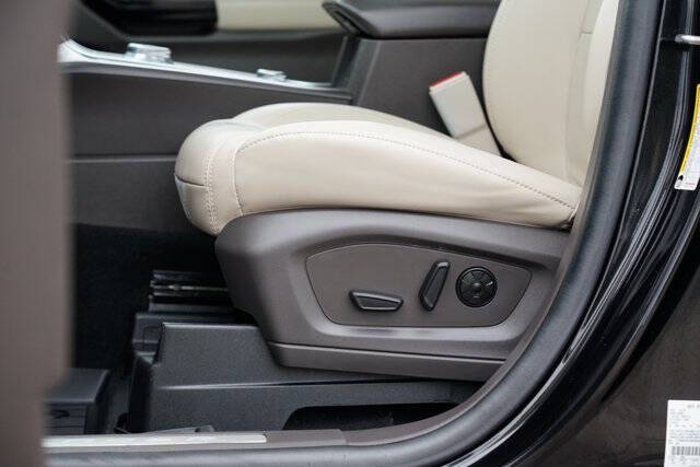 2022 Ford Explorer Hybrid Platinum