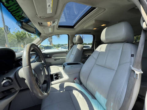 2011 GMC Yukon XL SLT