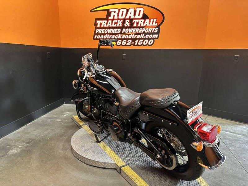 2018 Harley-Davidson® FLHC - Softail® Heritage