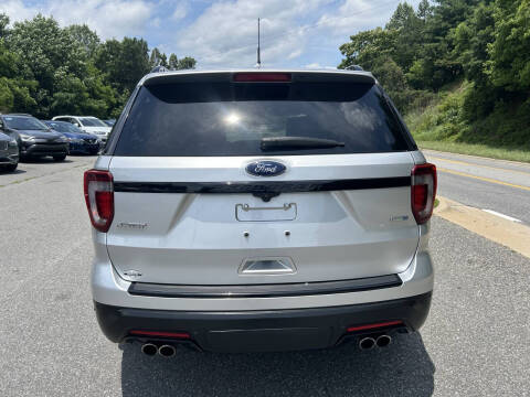 2018 Ford Explorer Sport