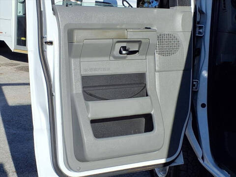 2013 Ford E-Series E-350 SD