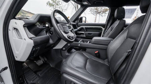 2024 Land Rover Defender 110 P300 S