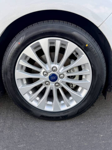 2017 Ford C-MAX Energi SE