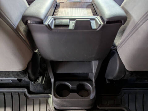 2022 Toyota Sienna LE 8-Passenger