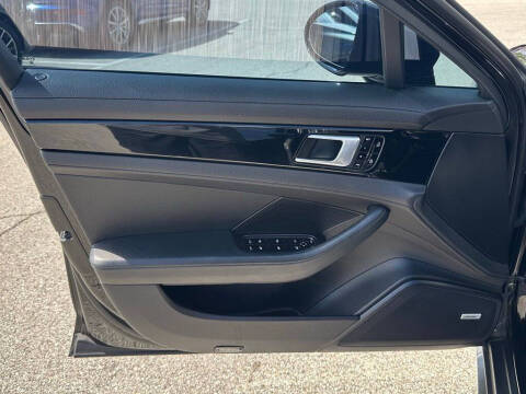 2019 Porsche Panamera 4