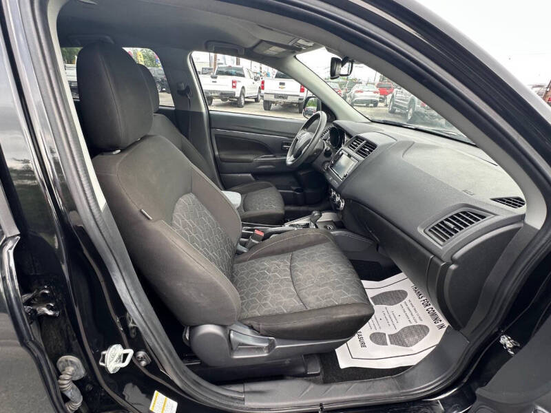 2023 Mitsubishi Outlander Sport ES