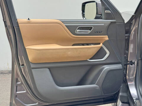 2025 Infiniti QX80 Luxe