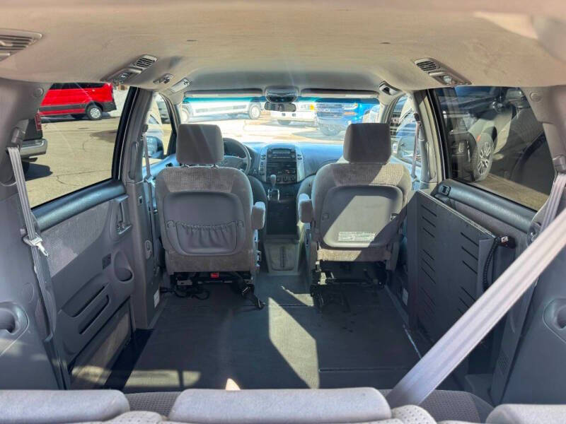 2008 Toyota Sienna LE 7-Passenger