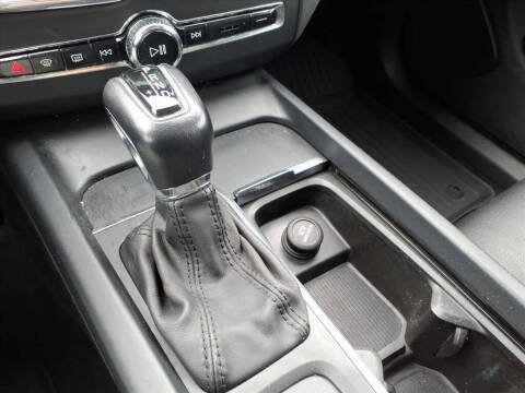 2018 Volvo XC60 T5 Momentum