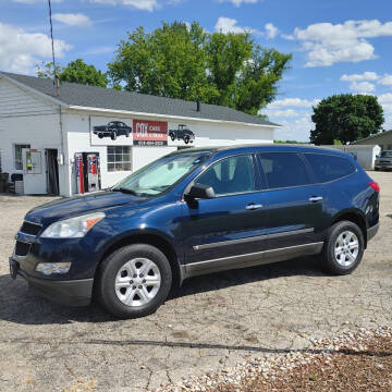 2010 Chevrolet Traverse for sale at Cox Cars & Trux in Edgerton WI