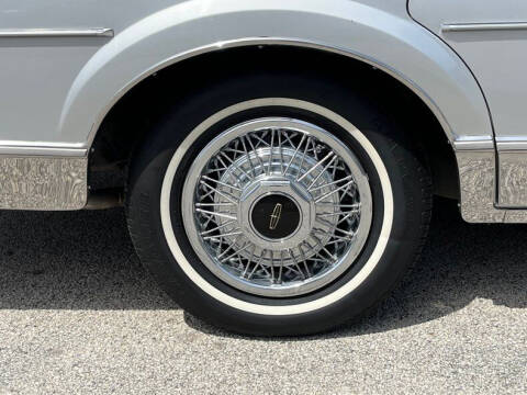 1984 Lincoln Town Car