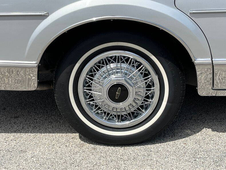 1984 Lincoln Town Car