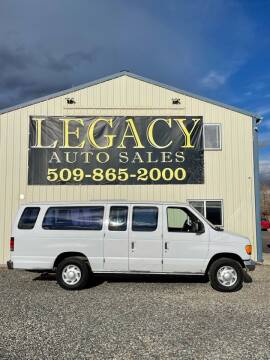 2004 Ford E-Series Wagon for sale at Legacy Auto Sales in Toppenish WA
