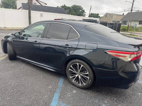 2018 Toyota Camry SE