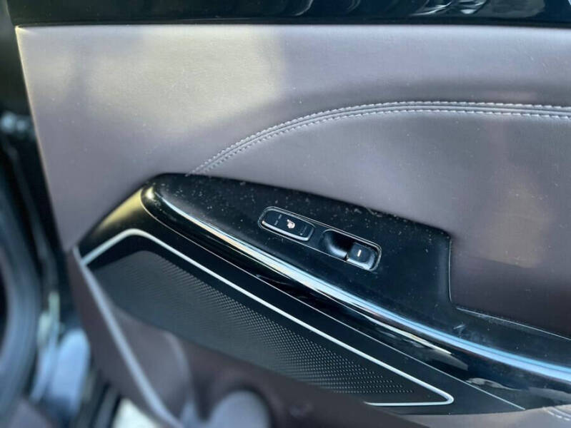 2017 Kia Cadenza Premium