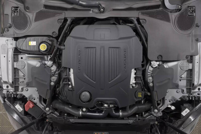 2018 Jaguar F-TYPE R