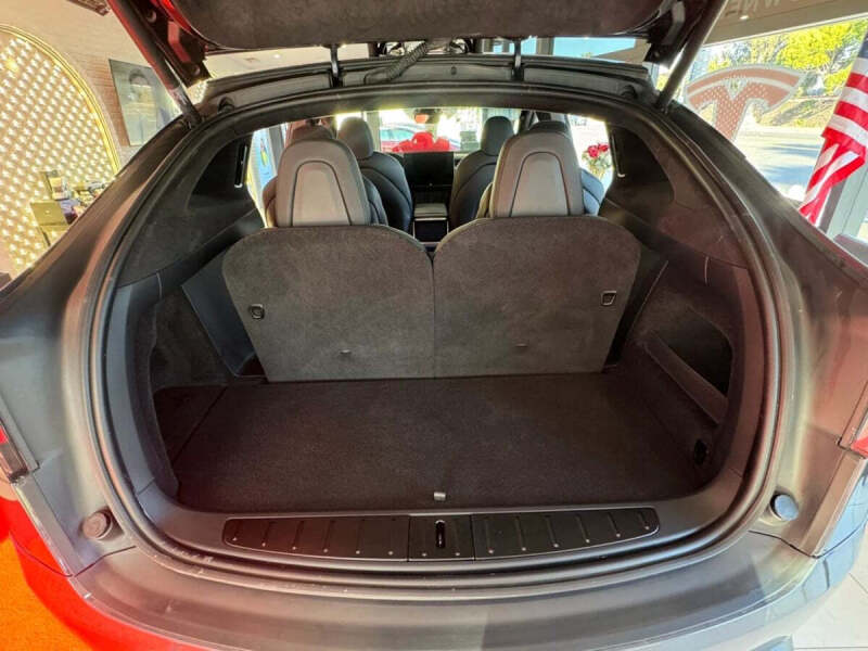 2023 Tesla Model X Standard Range