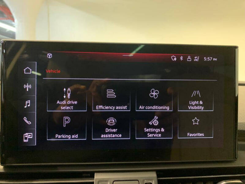 2023 Audi Q5 quattro Premium 40 TFSI