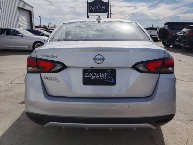 2025 Nissan Versa SV