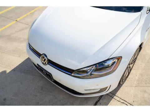 2017 Volkswagen e-Golf SEL Premium