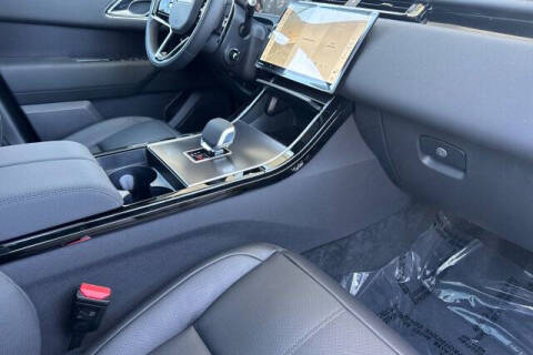 2026 Land Rover Range Rover Velar P250 Dynamic SE
