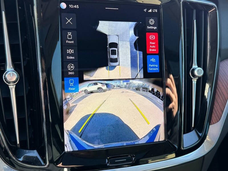2024 Volvo S60 Recharge T8 Plus Dark Theme