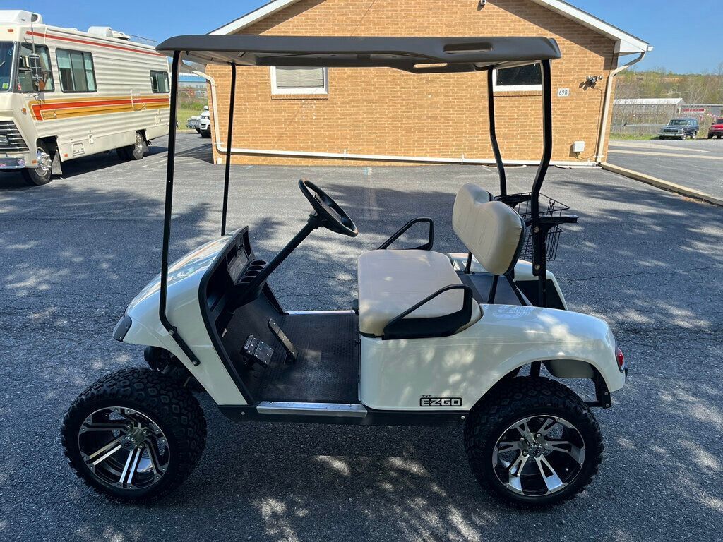 2013 E-Z-GO TXT Golf Cart 6