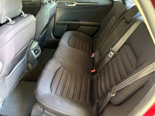 2013 Ford Fusion SE
