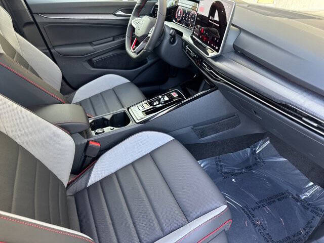 2026 Volkswagen Golf GTI Autobahn