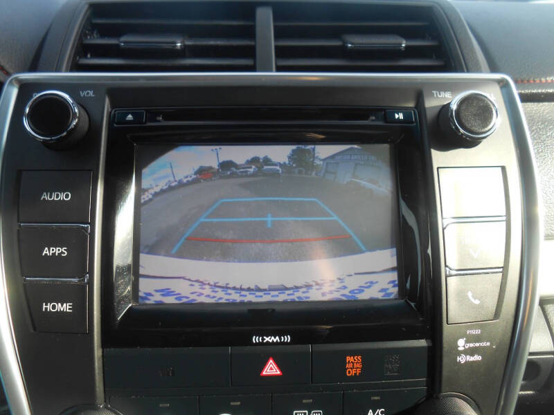 2017 Toyota Camry SE