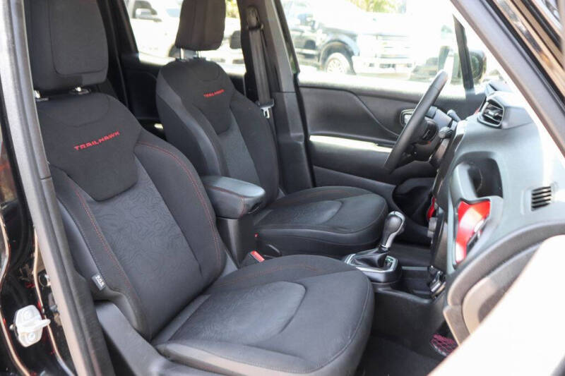 2023 Jeep Renegade Trailhawk