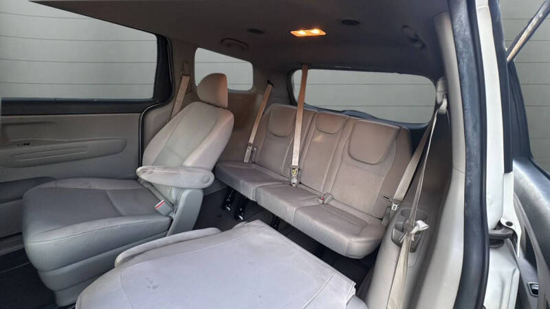 2019 Kia Sedona L