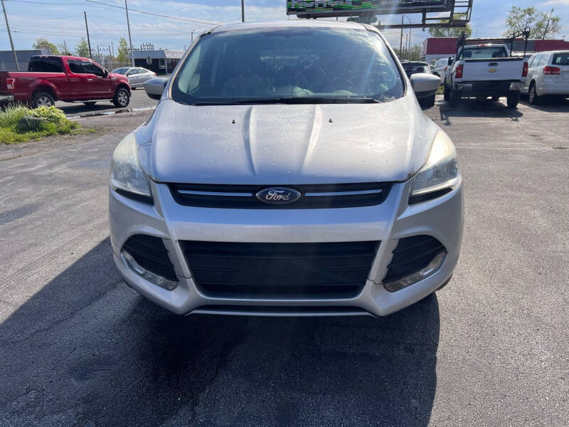 2014 Ford Escape SE photo 2