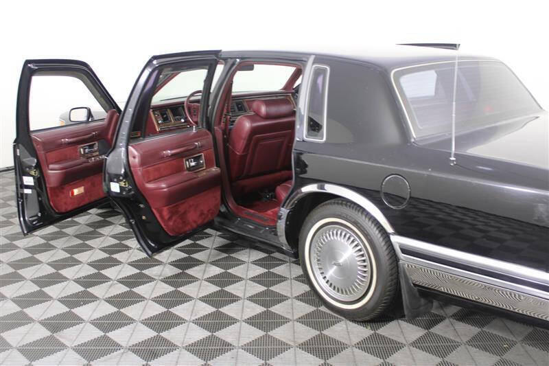 1990 Lincoln Town Car