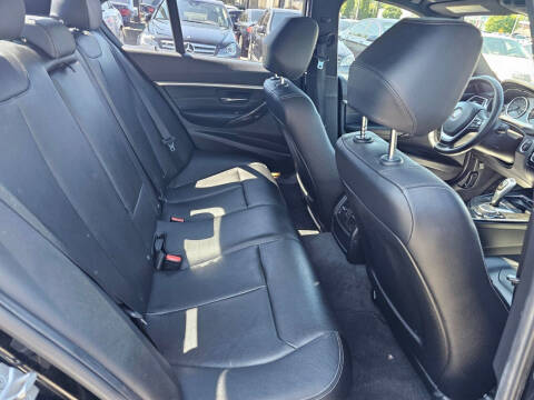 2017 BMW 3 Series 330i xDrive