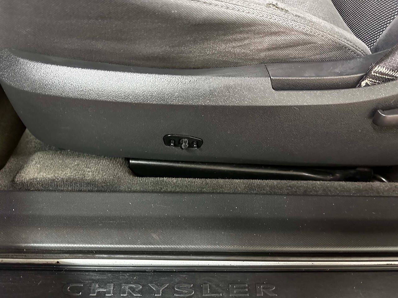 2009 Chrysler Sebring 5