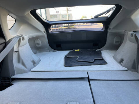 2012 Toyota Prius Three