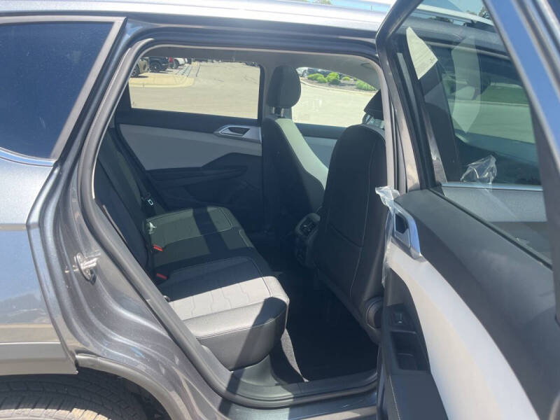 2026 Volkswagen Taos SE