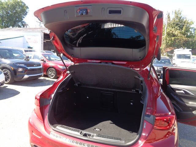 2018 Infiniti QX30 Sport