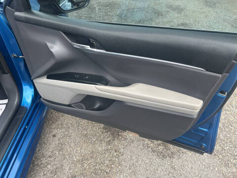 2018 Toyota Camry SE