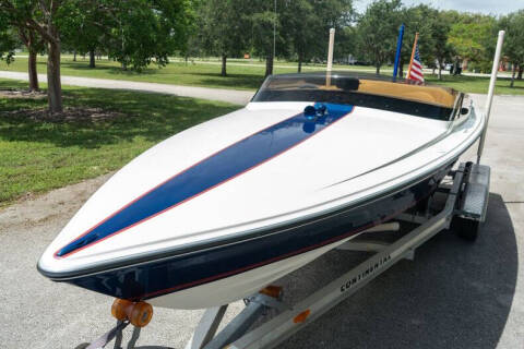 1986 Donzi Marine Minx 20'