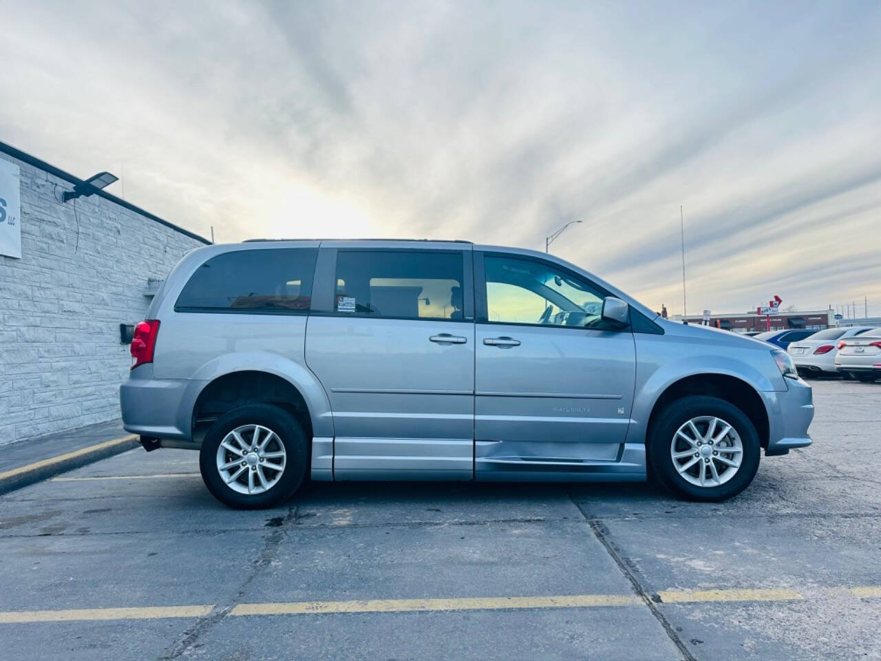 2014 Dodge Grand Caravan for sale at Atlas Auto Sales LLC in Lincoln, NE