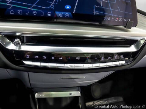 2025 Cadillac LYRIQ Luxury 1