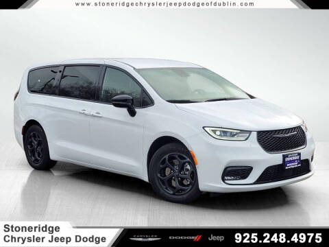 2024 Chrysler Pacifica Plug-In Hybrid Select