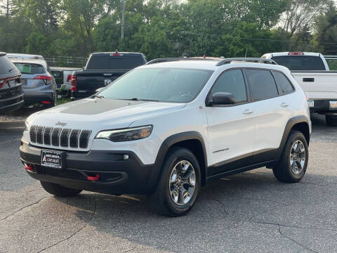 2019 Jeep Cherokee for sale at North Imports LLC in Burnsville MN