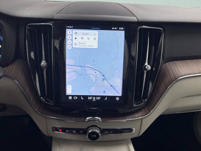 2022 Volvo XC60 B5 Momentum