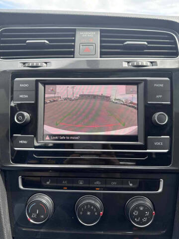 2020 Volkswagen Golf TSI