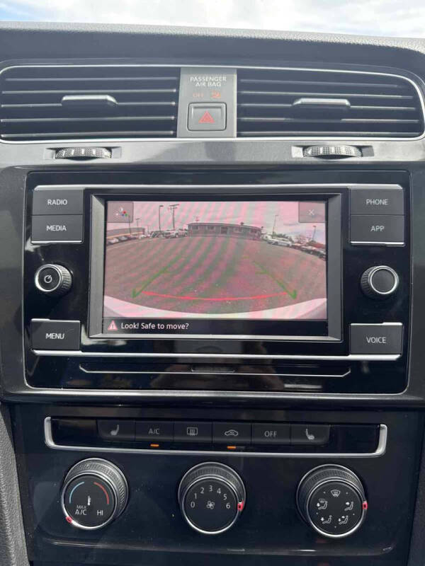 2020 Volkswagen Golf TSI