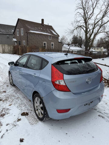 2013 Hyundai Accent SE