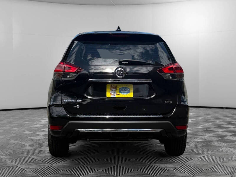 2018 Nissan Rogue S